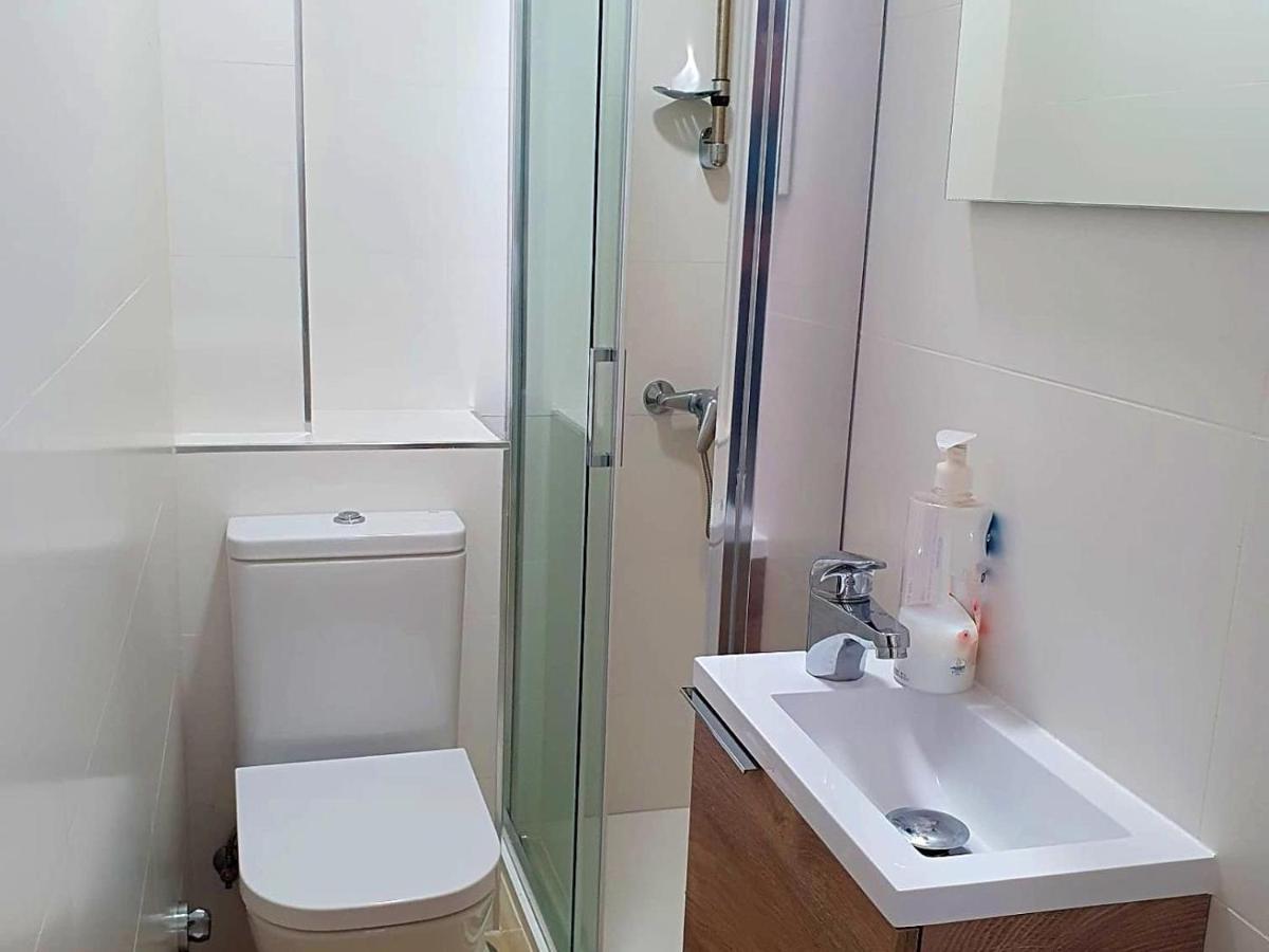First Line Apartment With 3 Bedrooms And Seaviews Benidorm Exterior foto